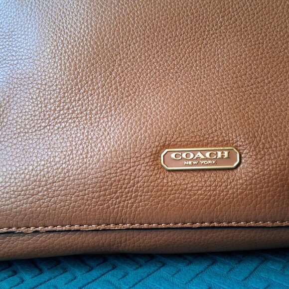 NEW COACH TAN LEATHER HANDBAG GOLD HARDWARE GOLD GROMMETS COACH BOX - Picture 3 of 11